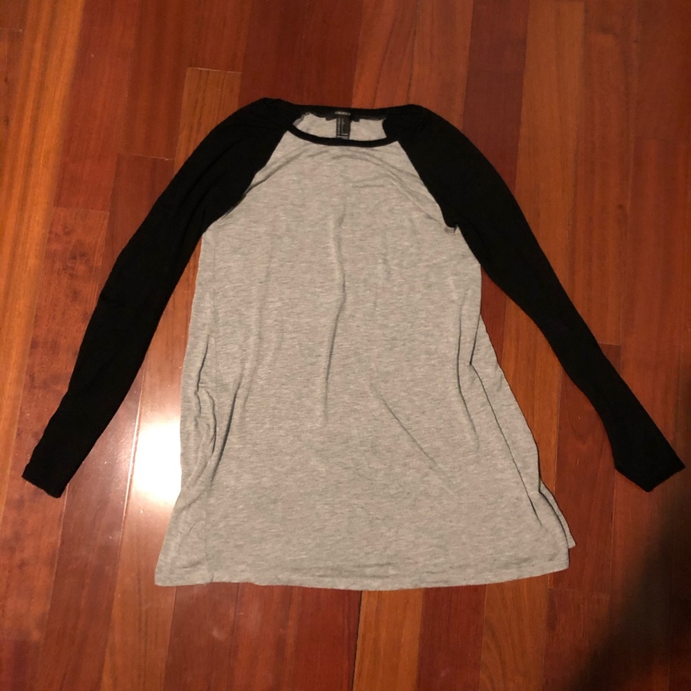 ✨ Black + grey baseball shirt/tunic